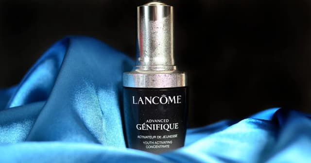 Jak stosować serum Lancôme Génifique, aby uniknąć najczęstszych błędów Jak stosować serum Lancôme Génifique, aby uniknąć najczęstszych błędów